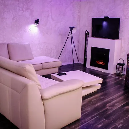 Vladana Deluxe App 2